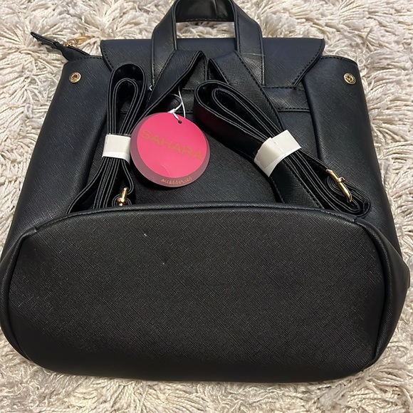 Backpack - Picture 2 of 3